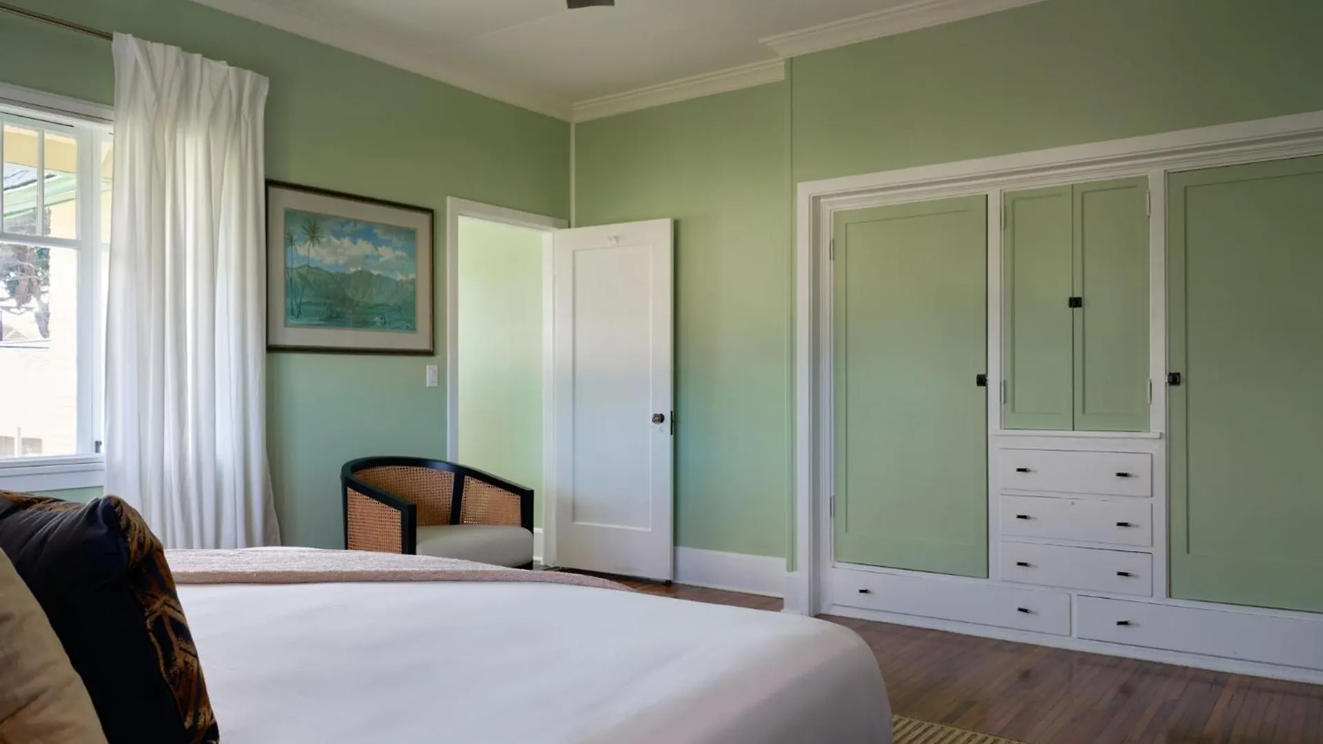 The Historic Wailuku Inn Maui Guest house