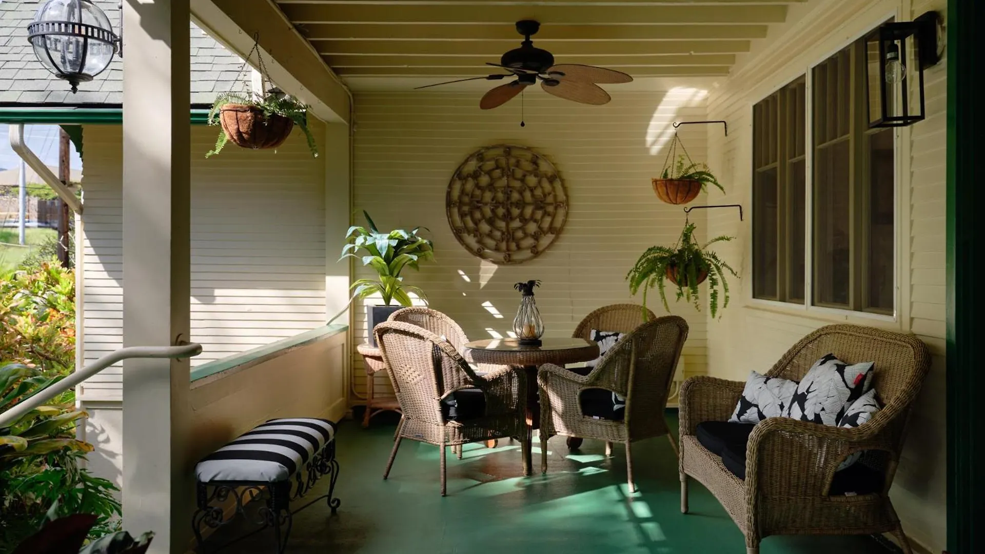 *** Guest house The Historic Wailuku Inn Maui United States
